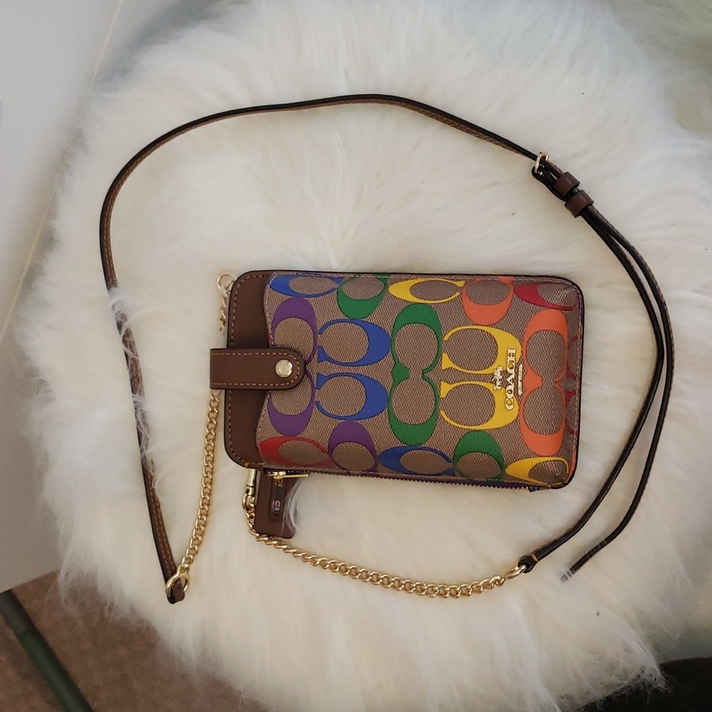 Coach crossbody purse/wallet for Cellphone.